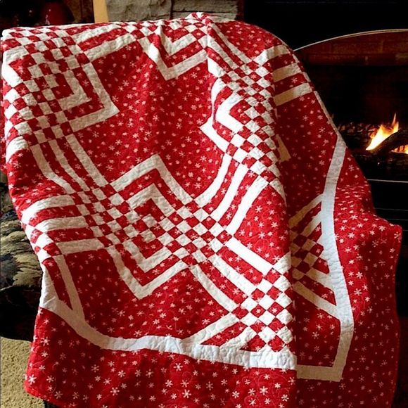 Handmade Holiday Snowflake Cotton Quilt - Picture 3 of 5